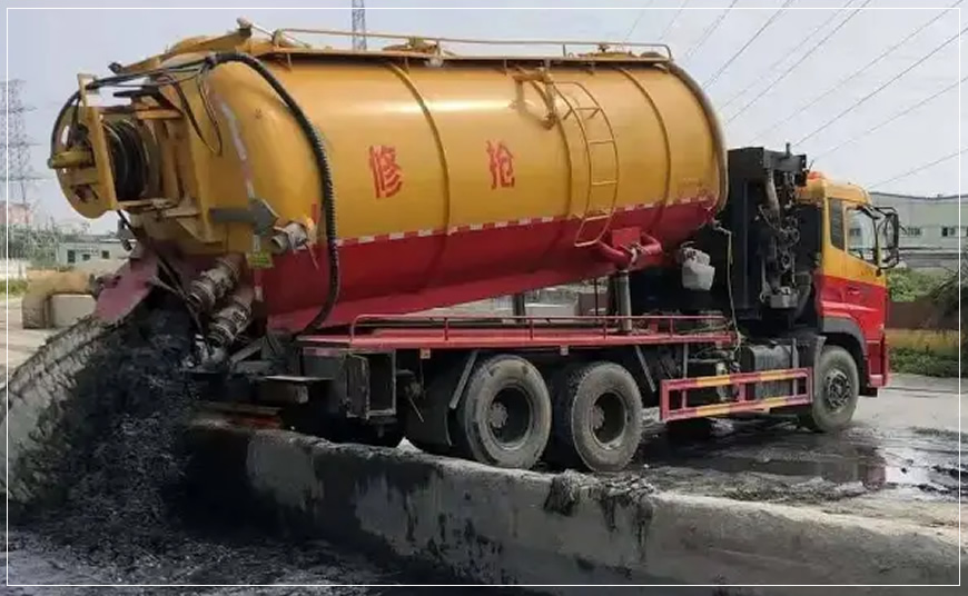 新洲沉淀池清理案例